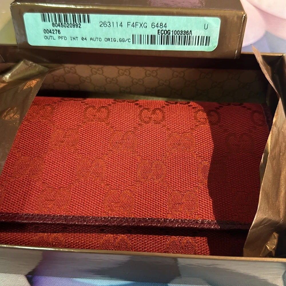 Authentic Gucci - Picture 6 of 6